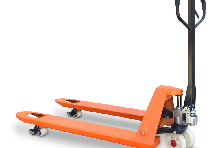 Durable efficient hand pallet truck for warehouse handling